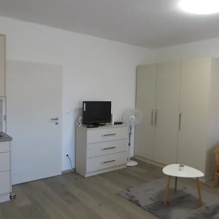 아파트 Eva Apartmanhaz 3 초팍